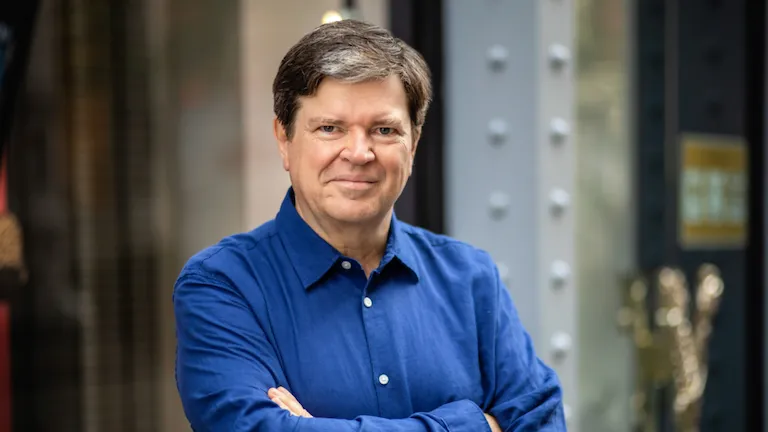 O cientista-chefe de IA da Meta, Yann LeCun, está apostando em um novo paradigma de IA
