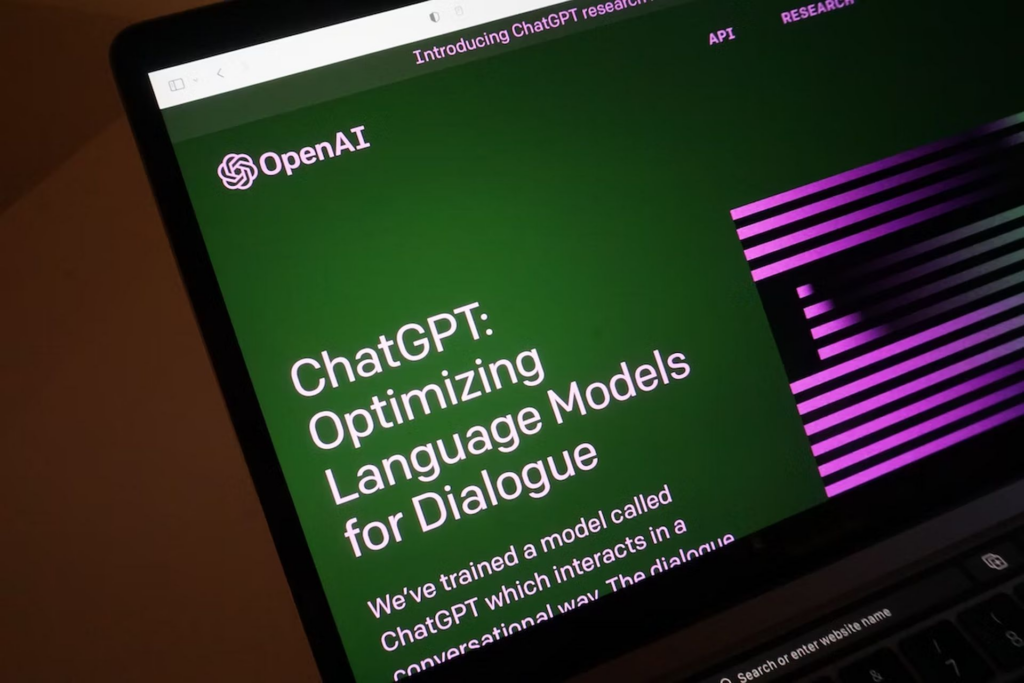 
O ChatGPT continua a reinar como uma potência global no mercado de chatbots de IA gerativa
