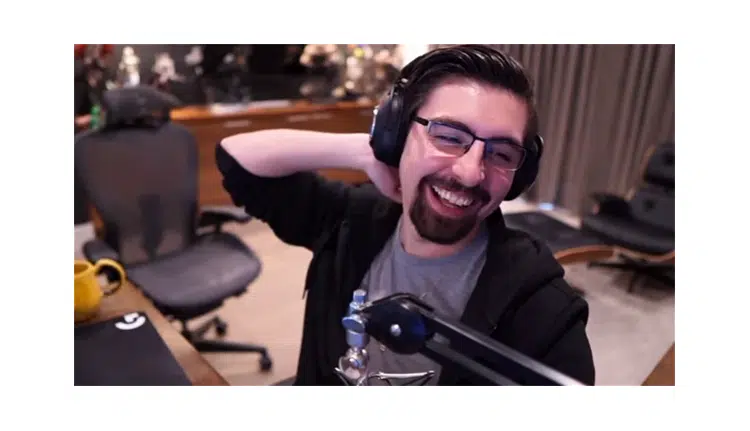 Shroud faz muito dinheiro no twitch