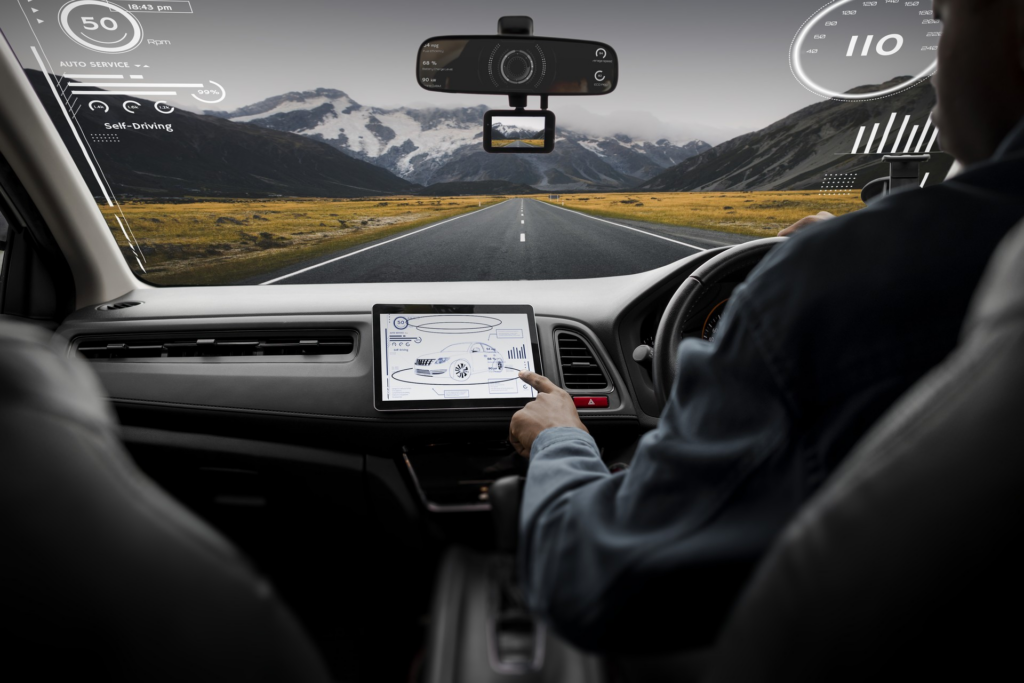 Uma das maiores inovações da inteligência artificial são os carros autônomos impulsionados pela IA, que prometem um transporte mais seguro e eficiente.